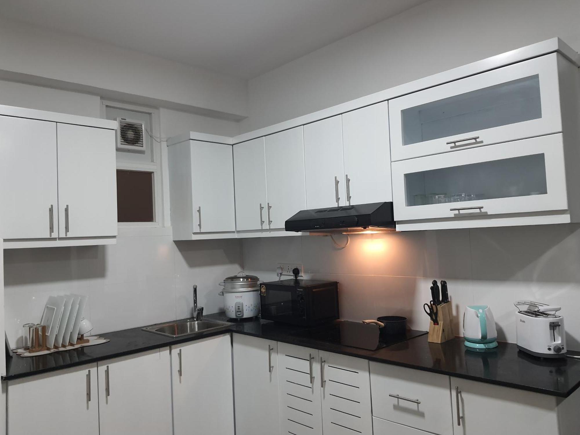 Green Mount View Two Bed Room Apartment Нувара Елия Екстериор снимка